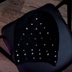 Super cute studded knit cap😍😍